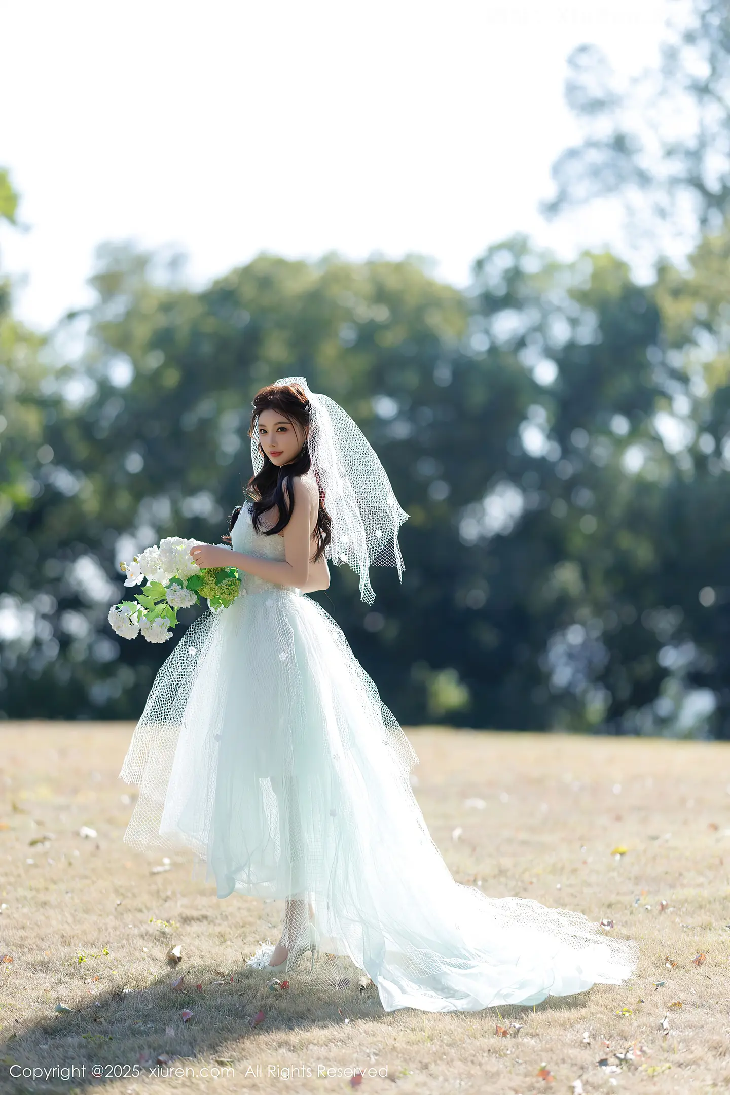 图片[2]-[XiuRen秀人网] VOL.9722 女神杨晨晨Yome性感白色情趣内衣配白丝吊袜秀丰腴身材诱惑写真83P-秀人网官方网站